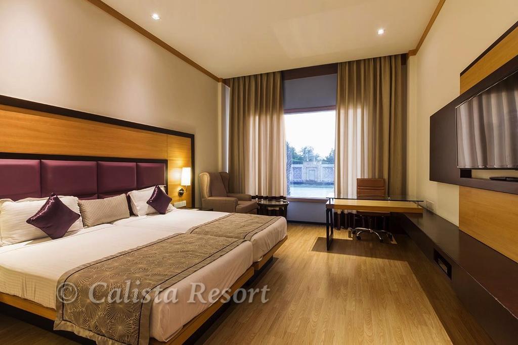 Calista Resort Delhi  Eksteriør billede