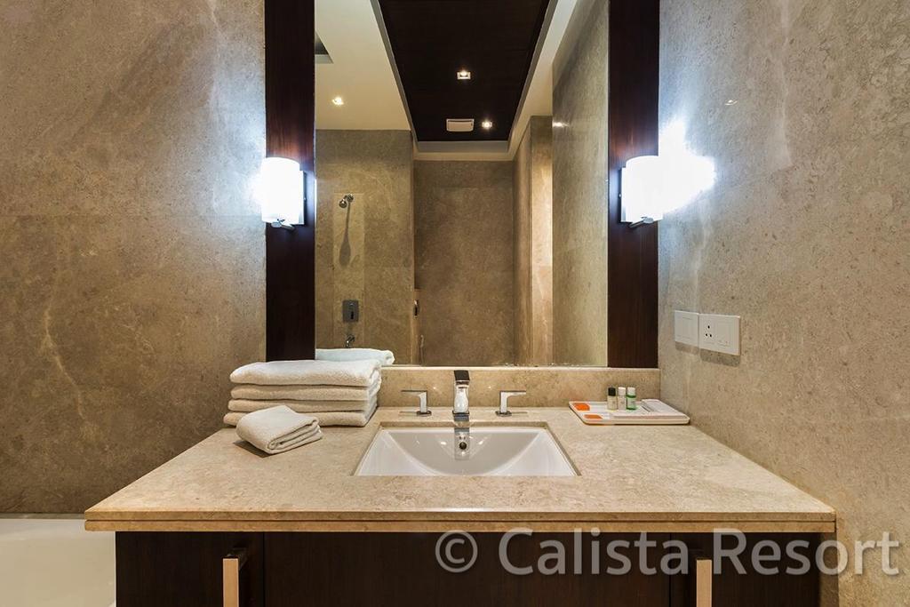 Calista Resort Delhi  Eksteriør billede
